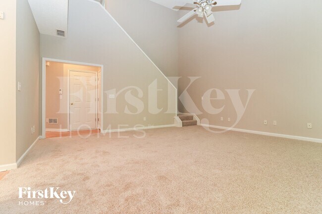 Building Photo - 4006 Maple Ridge Ln NW