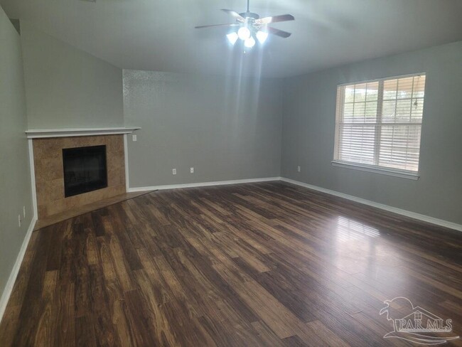 Building Photo - 5863 Chi Chi Cir