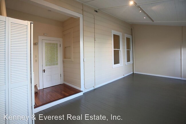 Building Photo - 3 br, 1 bath Apartment - 327 Noe Street