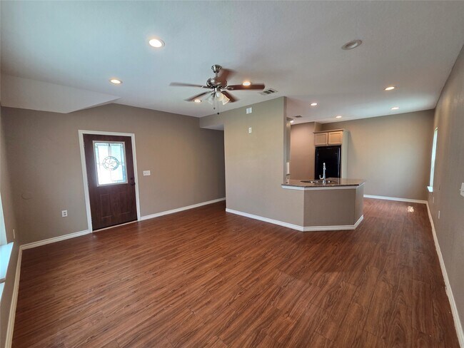 Foto del edificio - 438 Spence Ln