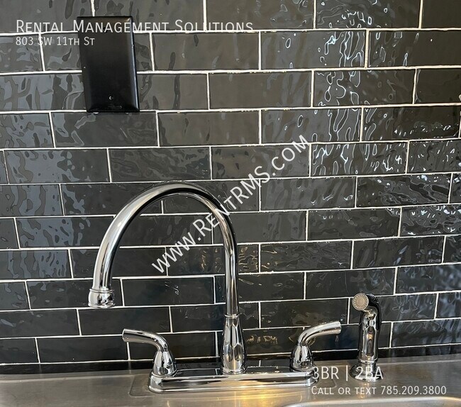 Foto del edificio - 803 SW 11th St