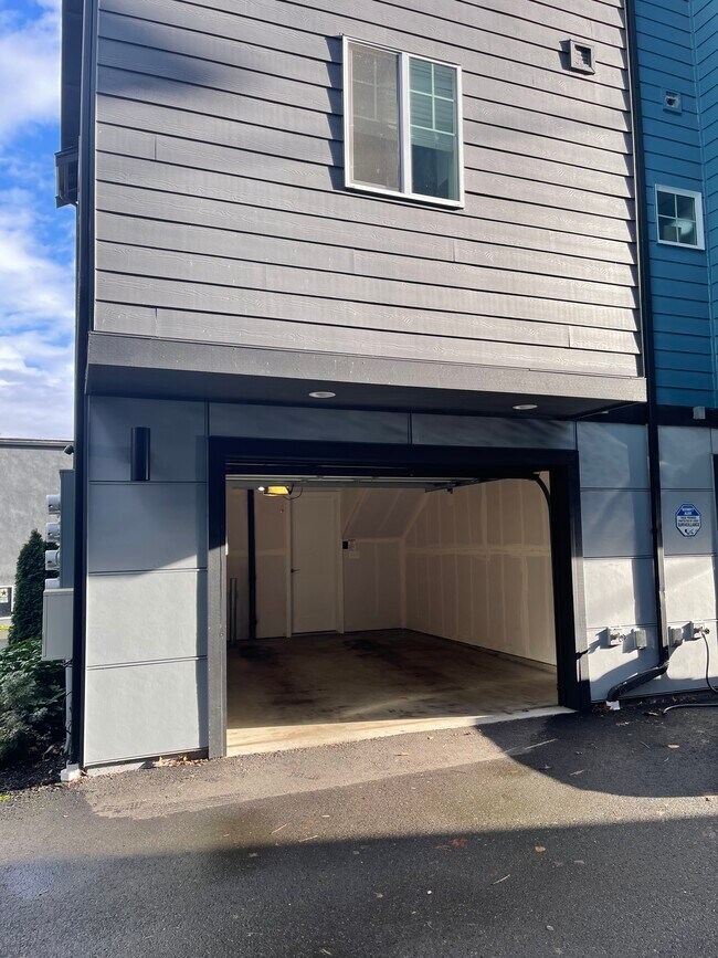 Building Photo - 2740 S Andover St