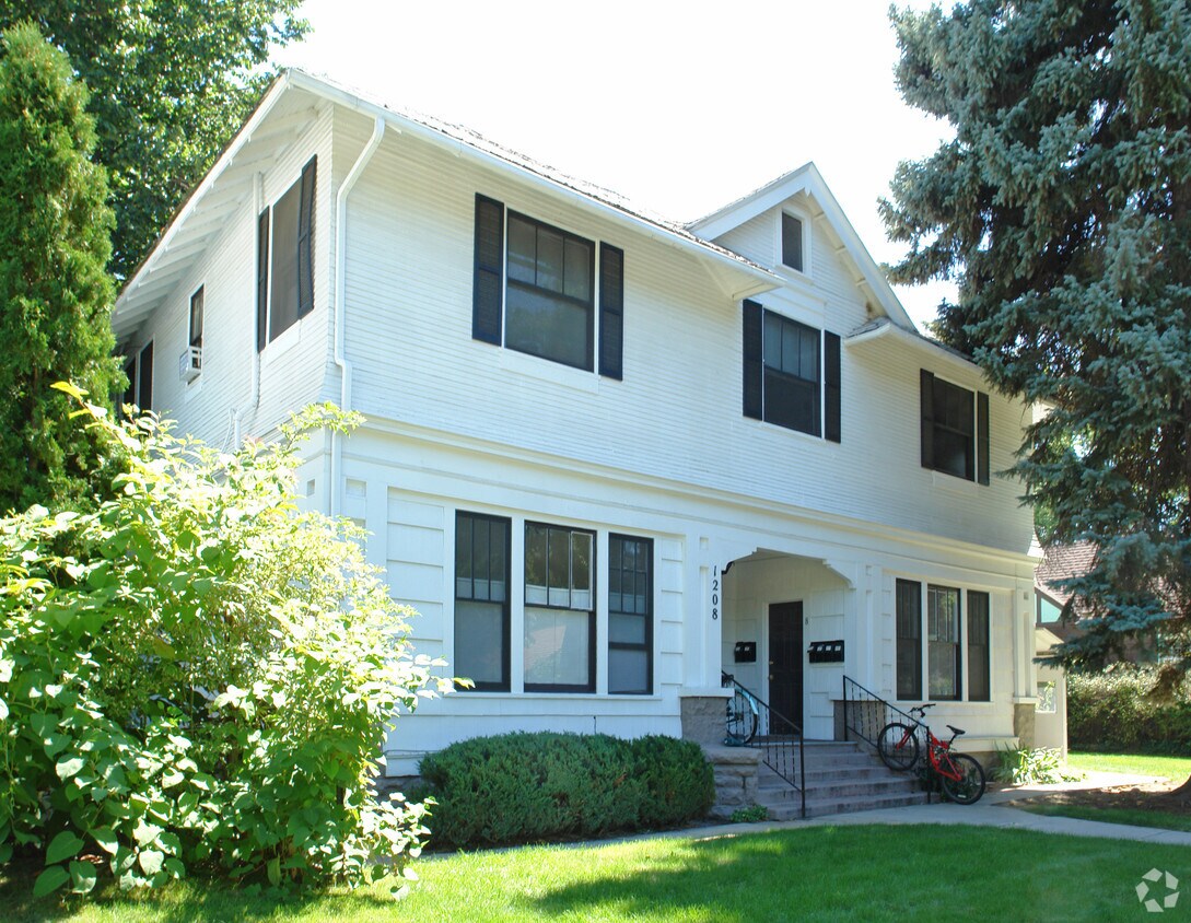 Primary Photo - TROUTNER APTS