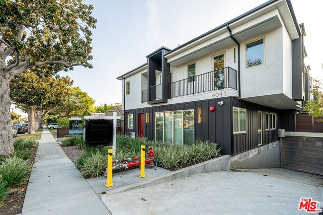 Foto del edificio - 4041 Sawtelle Blvd