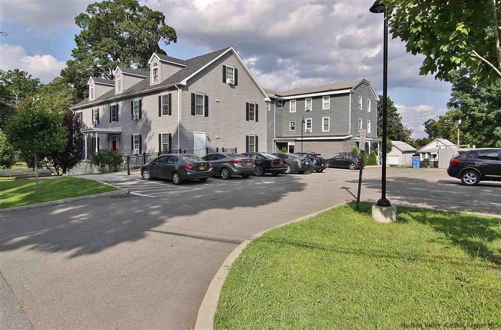 Primary Photo - 184 Hurley Ave