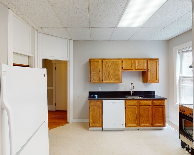 Building Photo - 13 Pleasant St