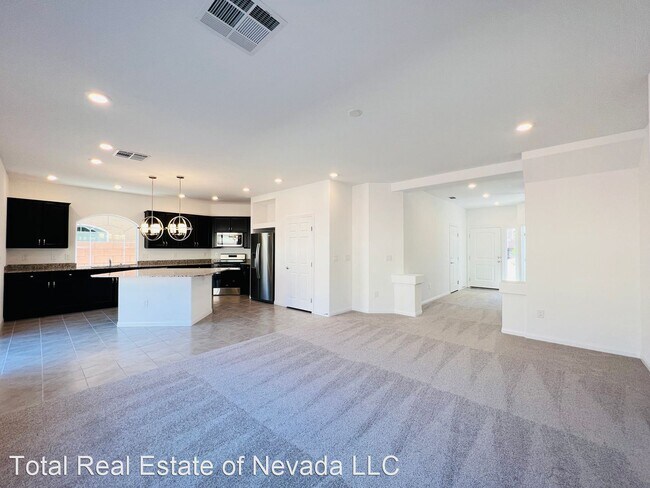 Building Photo - 4 br, 3.5 bath House - 7760 S Westwind Rd
