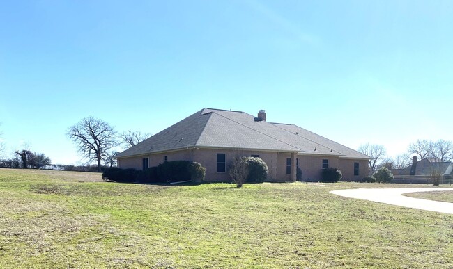 Foto del edificio - 3 Bed 2.5 Bath Home on 1.5 acres in Aubrey