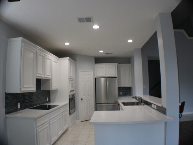 Building Photo - 4 Bedroom, 3 Car Garage Single Family Home in League City