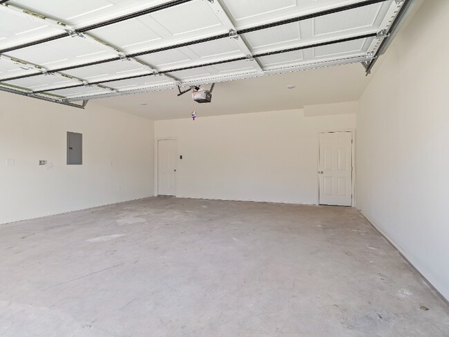 Building Photo - 957 S Amarillo Ave