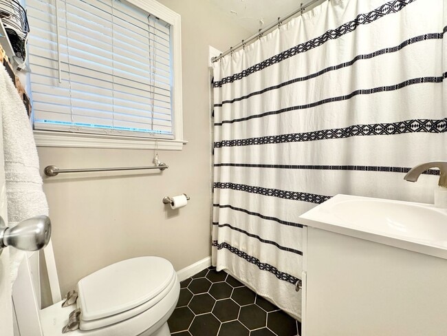 Building Photo - Updated 3 Bedroom In Guilford Hills with a...