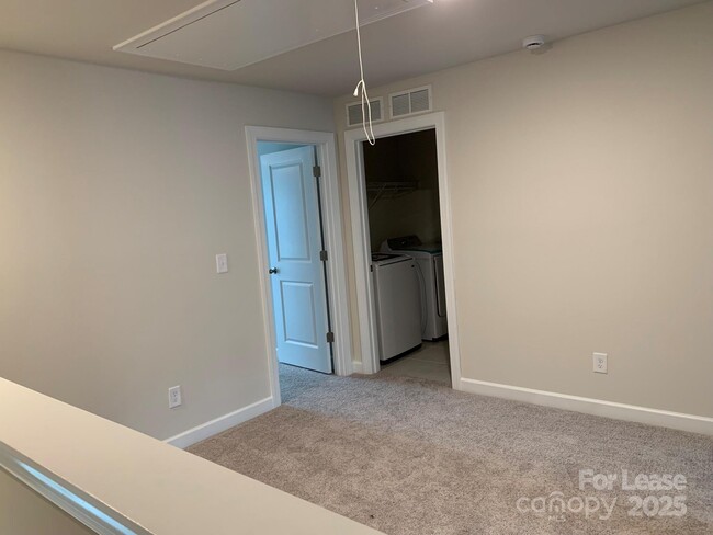 Building Photo - 2348 Belterra Dr