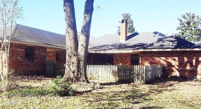 Building Photo - 4 br, 2.5 bath House - 3730 Harris Drive
