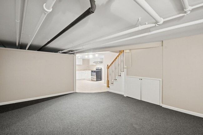 Building Photo - 2614 W Lunt Ave