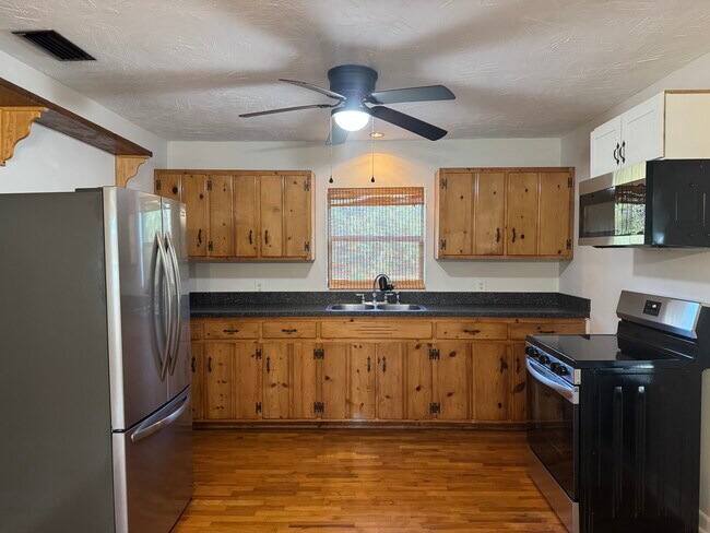 Building Photo - 5900 N Courtenay Pkwy