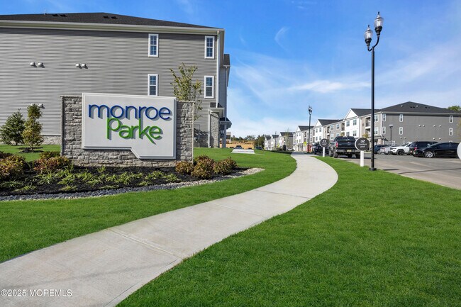 Foto del edificio - 28311 Radford Ct