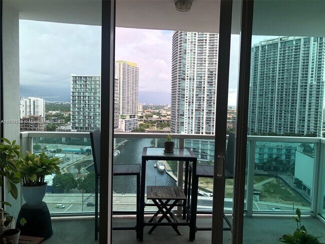 Foto del edificio - 31 SE 5th St