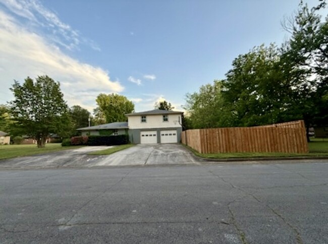 Foto del edificio - 377 College Park Ct NW