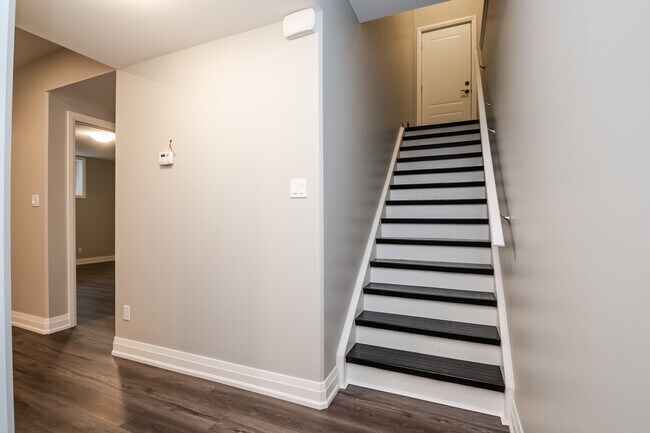 Photo du bâtiment - 16028 Simcoe St