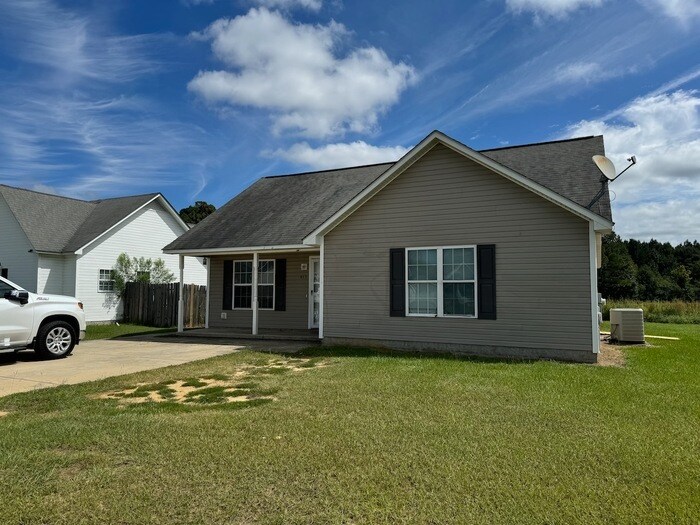 Primary Photo - 413 Archer Dr