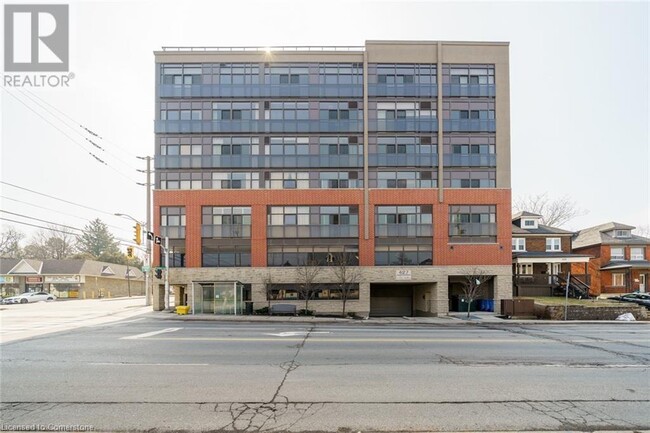 Building Photo - 427 Aberdeen Ave