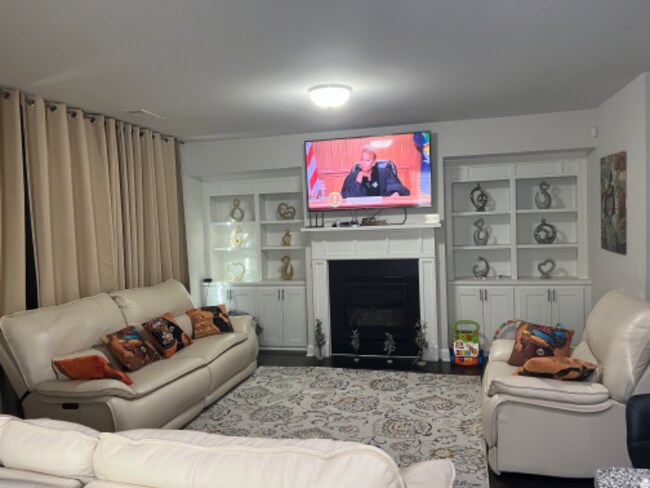 Foto del edificio - 5484 Cascade Run