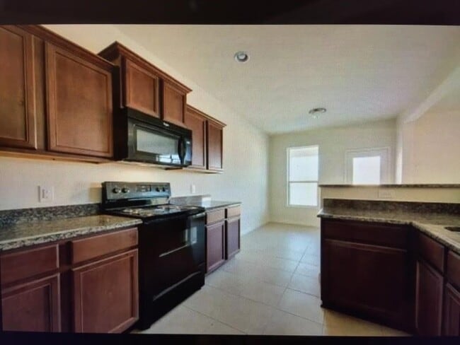 Building Photo - 2326 Sephora Ct