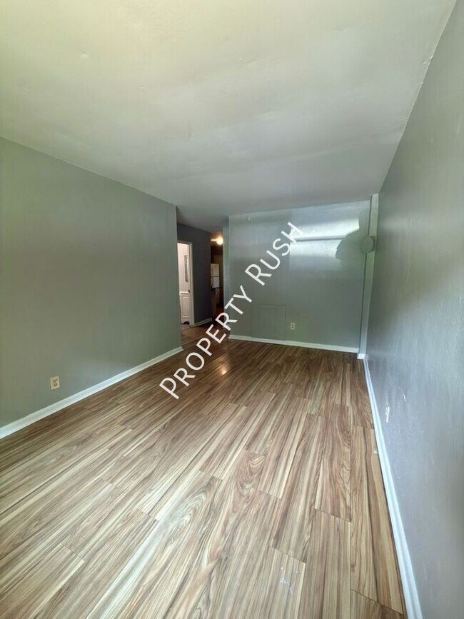 Foto del edificio - 708 W 47th St