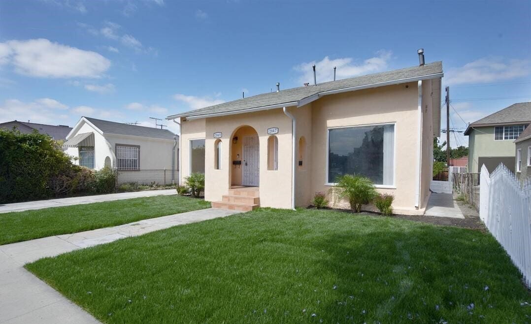 Primary Photo - 2847 Somerset Dr