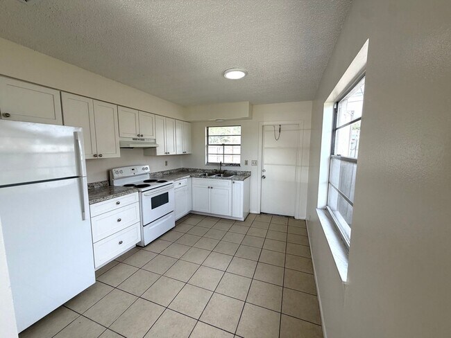 Foto del edificio - 4026-4028 61st Street West