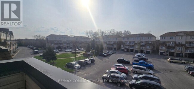 Photo du bâtiment - 200 McLevin Ave