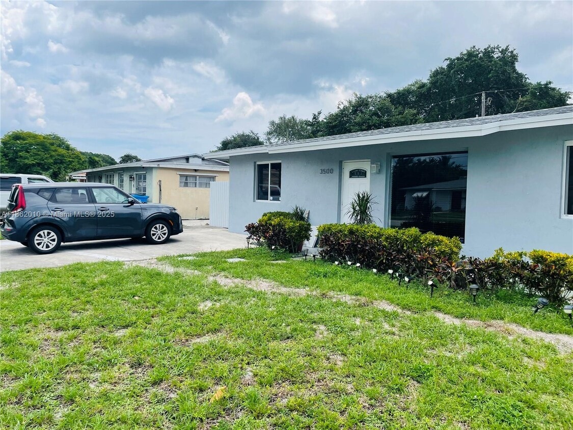 Primary Photo - 3500 SW 36th St