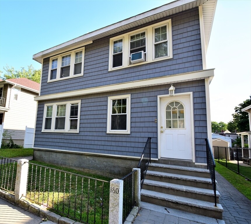 Primary Photo - 180 Washington St