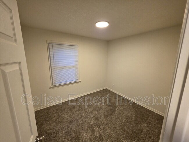 Foto del edificio - 4317 Spatz Ave