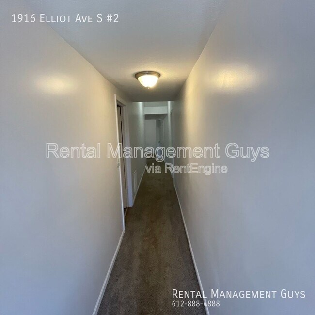 Foto del edificio - 1916 Elliot Ave