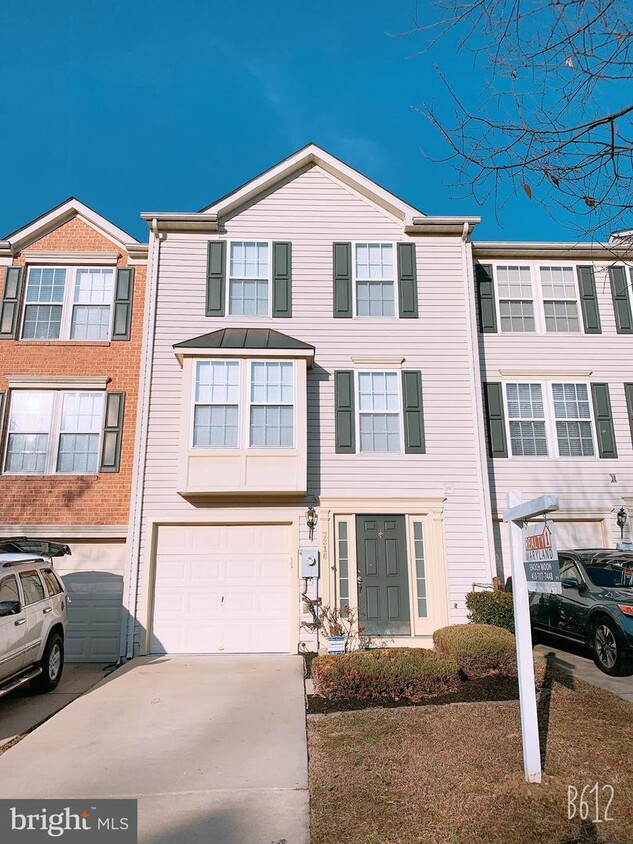 Primary Photo - 7316 Granite Woods Ct
