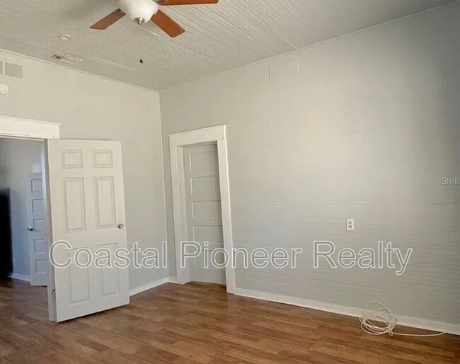 Building Photo - 2531 W Cherry St