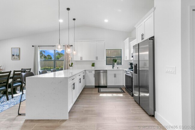 Foto del edificio - 13781 Barberry Dr