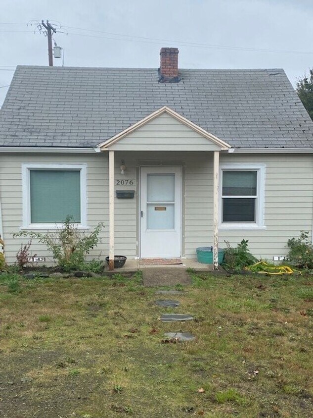 Primary Photo - Adorable Cottage in Friendly Street Neighb...