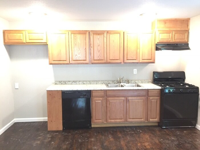 Primary Photo - Studio Apt. in Alvin!