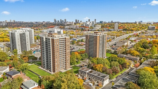Building Photo - The Windfields Place