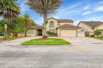 Building Photo - 900 SW 150th Ave