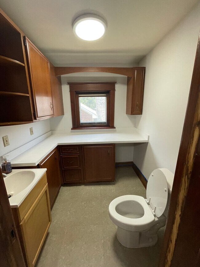 Foto del edificio - 1411 Easton Ave