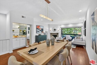 Building Photo - 1920 Pandora Ave