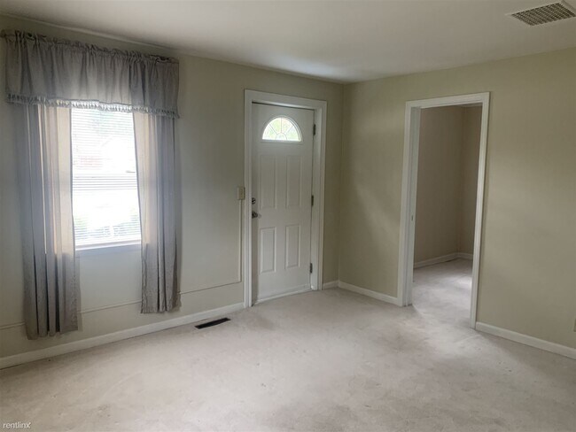 Foto del edificio - 3 br, 1 bath House - 195 S Jackson St