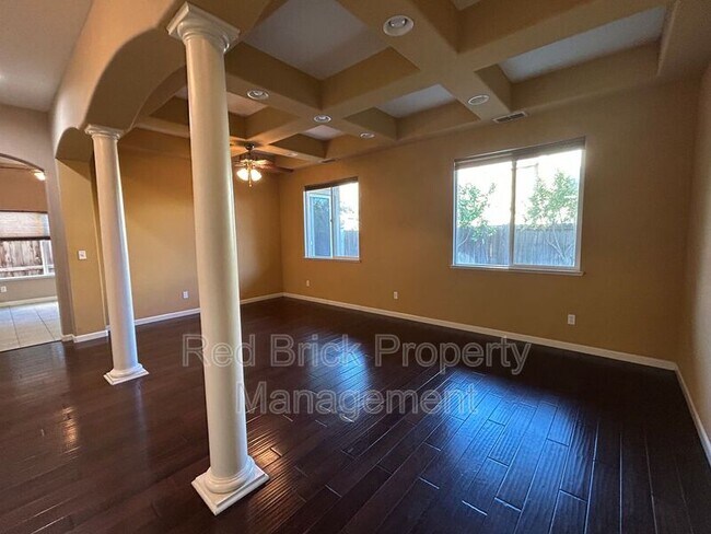 Foto del edificio - 4450 Mullin Ct