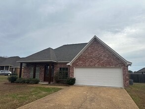 Building Photo - 108 Northwind Dr