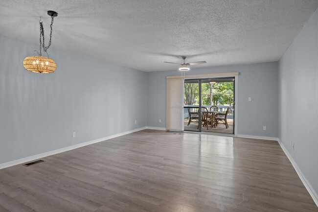 Building Photo - Water View Gem 2x2 Spacious Condo Fairfiel...