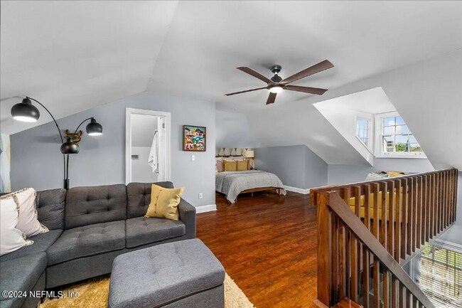 Foto del edificio - 834 Cedar St