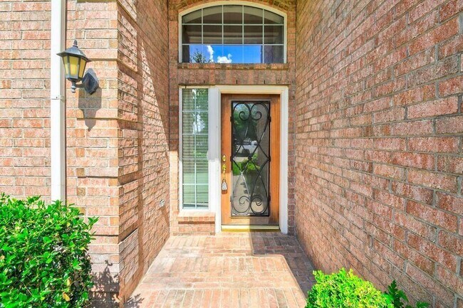 Building Photo - 15007 Rockdale Bridge Ln